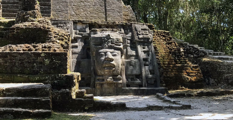 Lamanai Maya Kalıntıları
